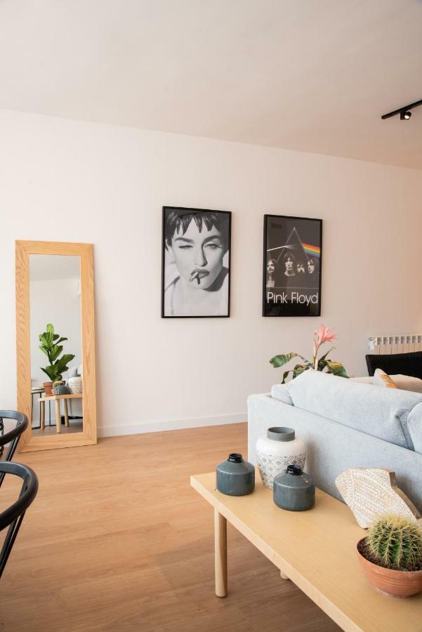 Petit Luxe L'Atic Daire Terrassa Dış mekan fotoğraf