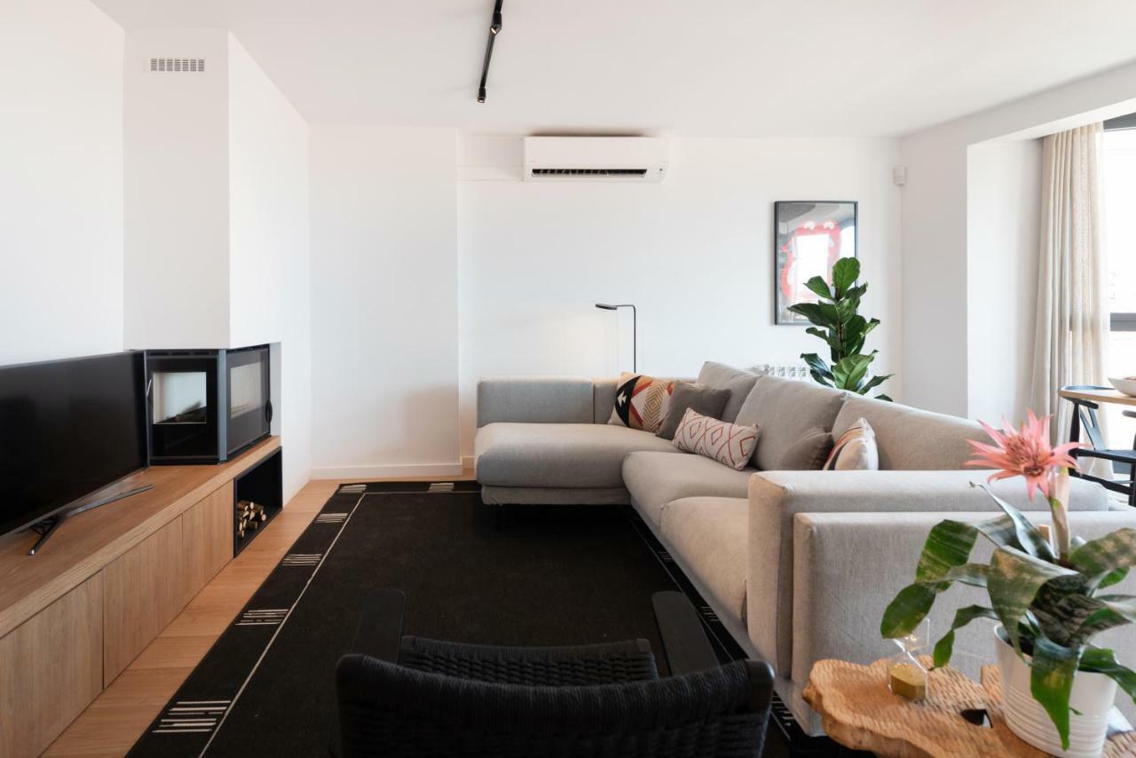 Petit Luxe L'Atic Daire Terrassa Dış mekan fotoğraf