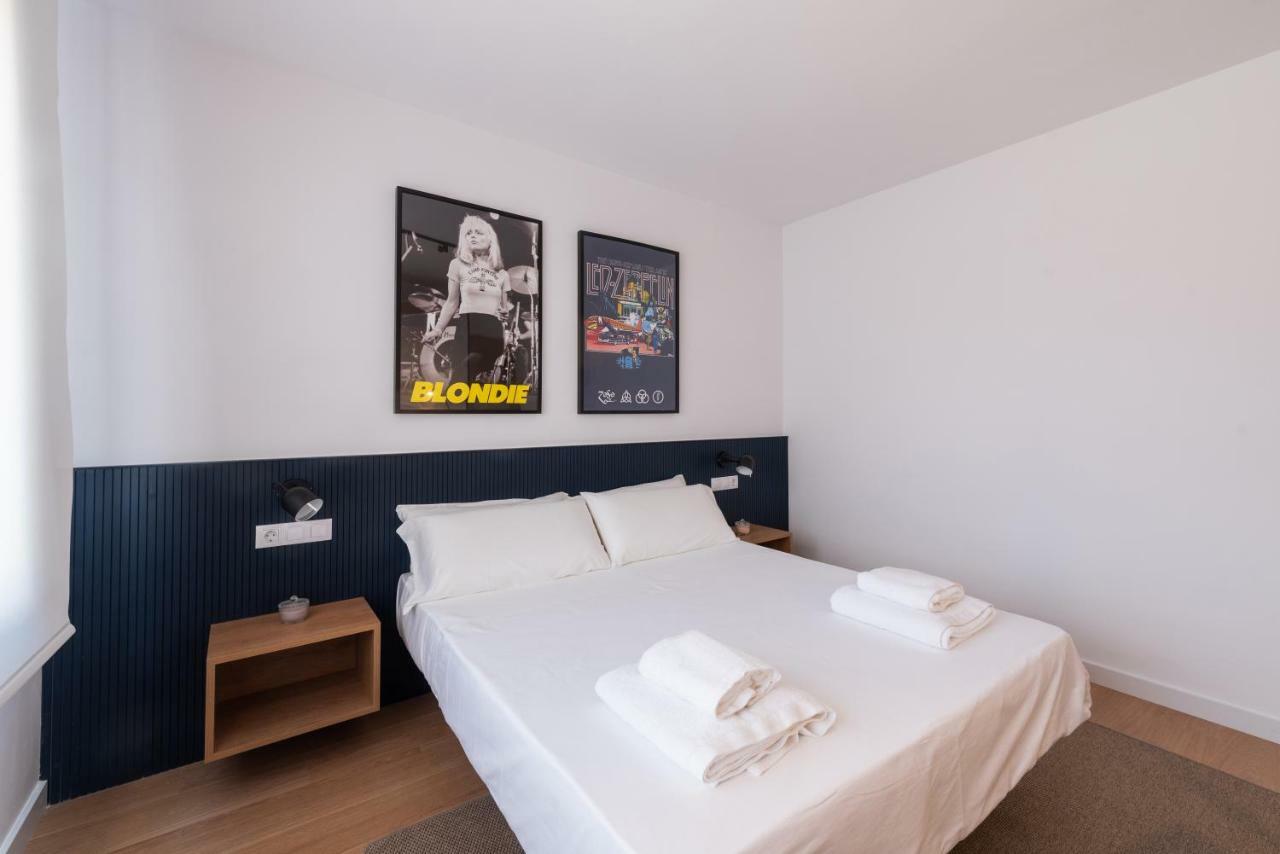 Petit Luxe L'Atic Daire Terrassa Dış mekan fotoğraf
